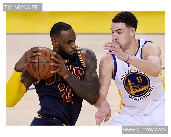 欧文独挑大梁！克莱·汤普森右膝扭伤缺阵独行侠对阵奇才，外线火力面临重组